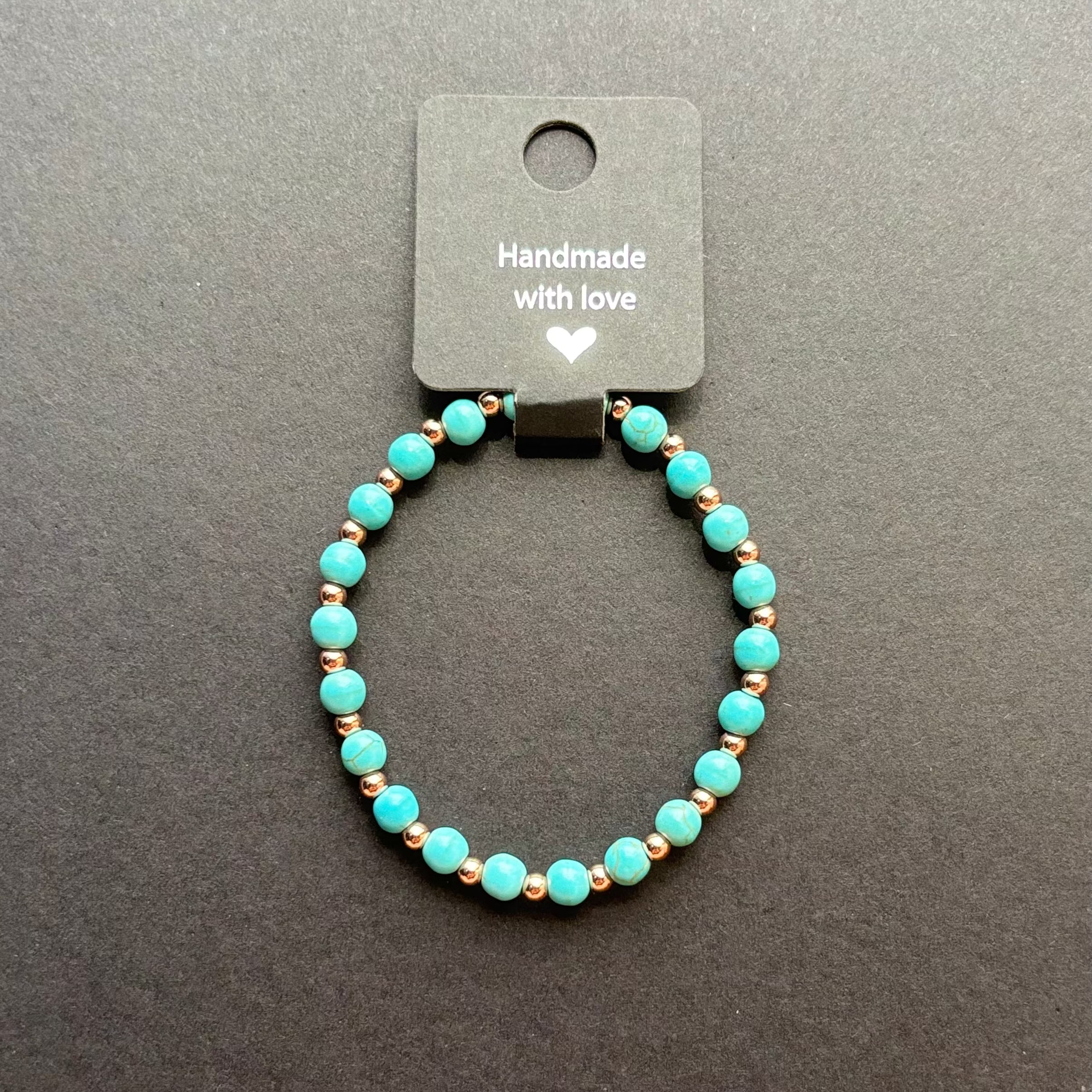 blaues Armband mit 14K vergoldeten Abstandsperlen