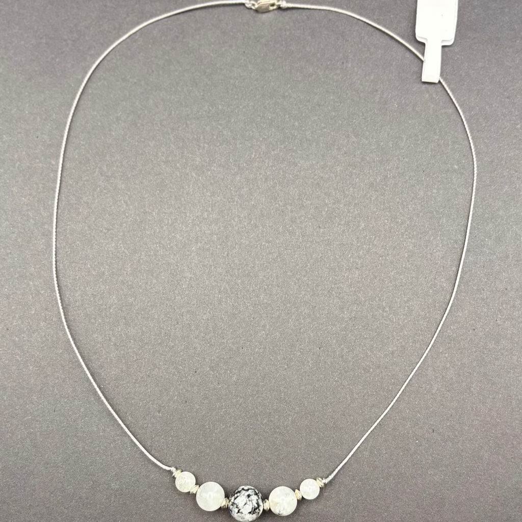 Mondstein Halskette von Mary Nightmare weiß silber