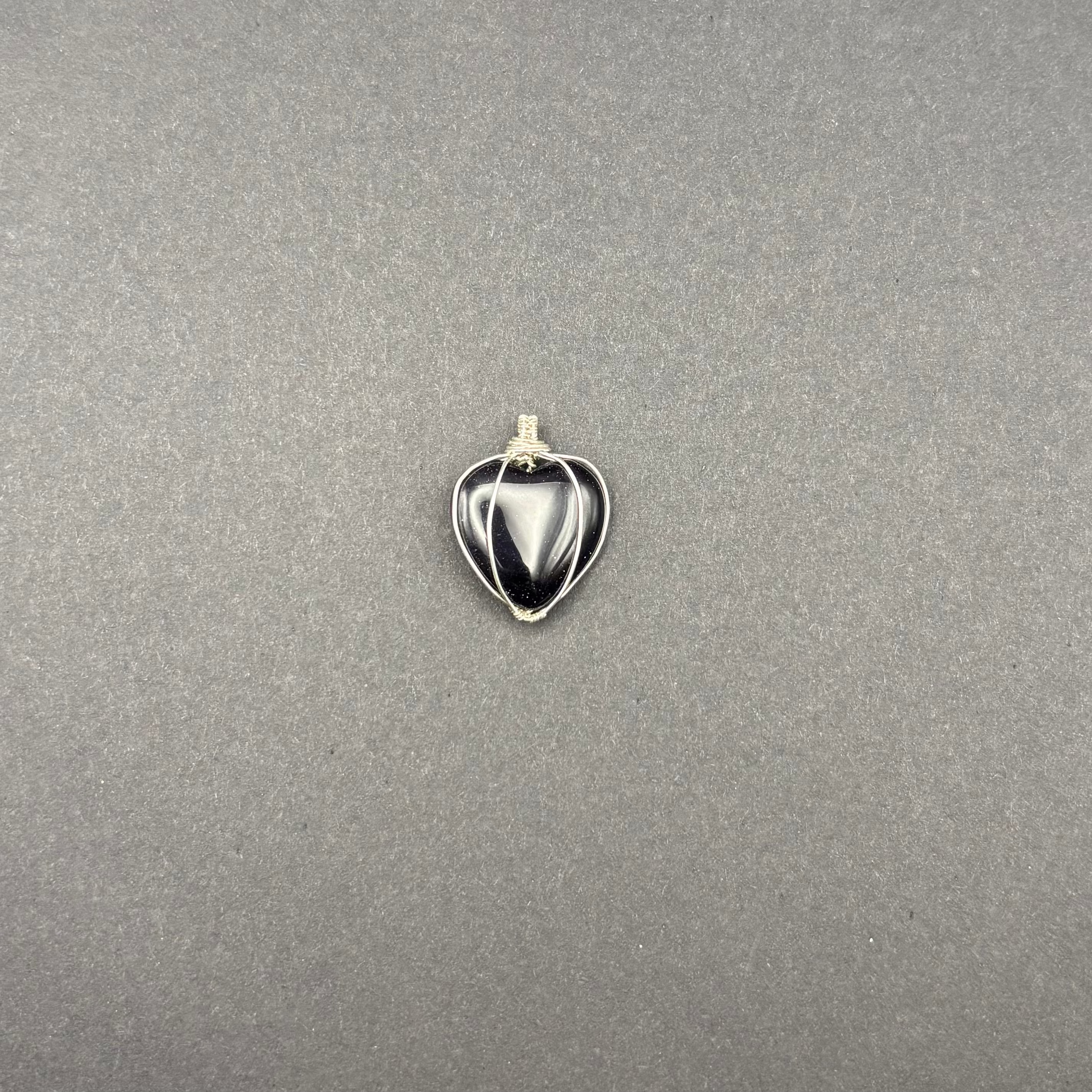 blau glitzernder Sandstein Anhänger in 925 Sterling Silber gefasst